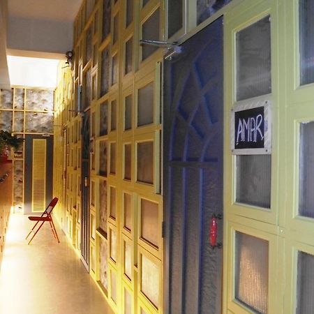 Salaam Namastey Backpackers Pansiyon Mumbai Dış mekan fotoğraf